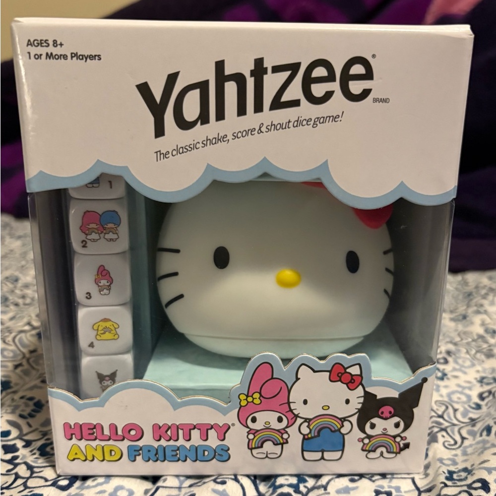 Hello Kitty White and Red Puzzle Game